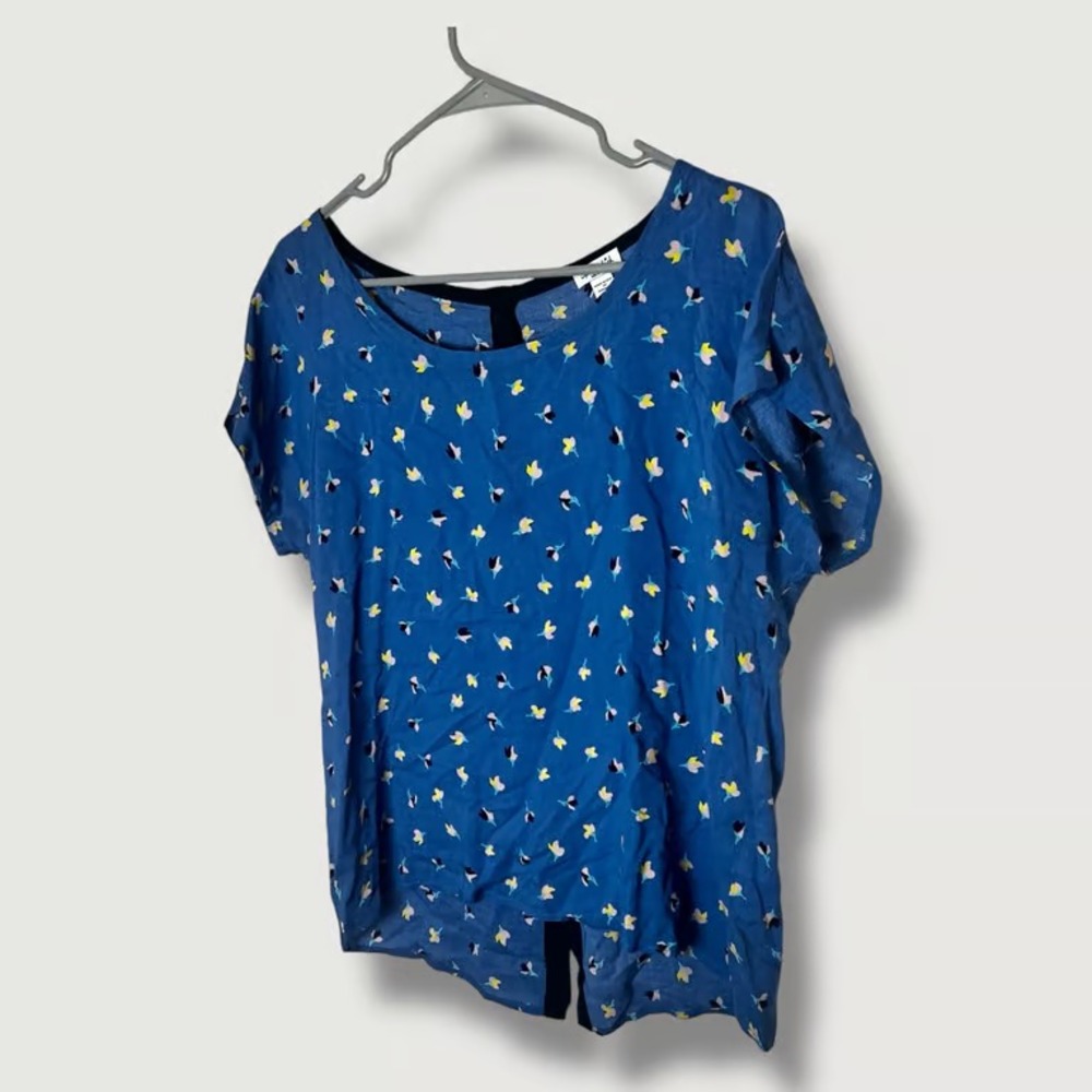 Splendid Blue Floral Button Back Blouse Size Medium